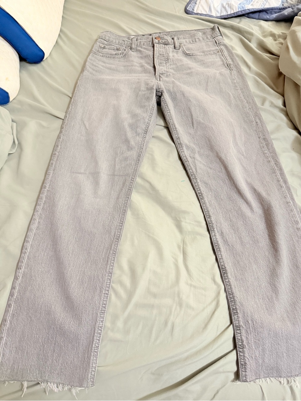 GAP Women's Light Gray Straight-Leg Jeans